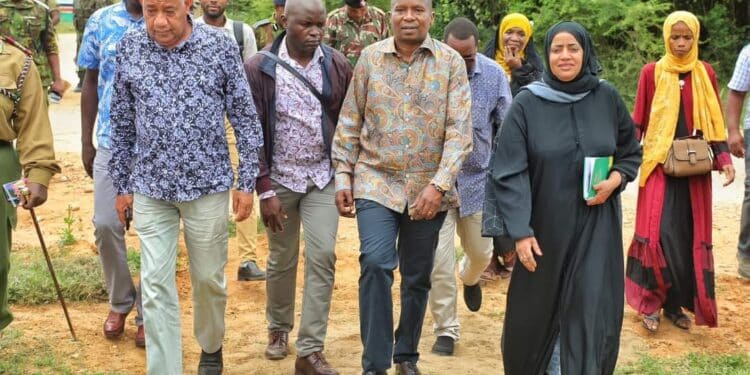 Al-Shabaab militants in Lamu killed one person, destroyed homes