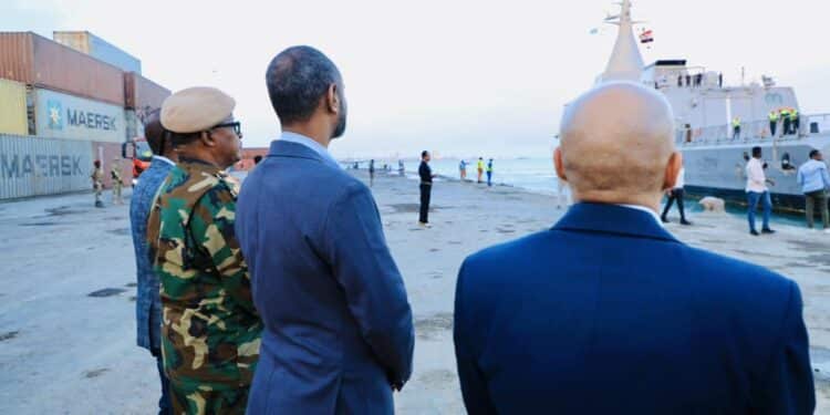 Egypt ship weapons Mogadishu Somalia